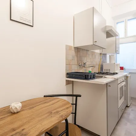 Bpr Vinyl Style With A/c Apartment Budapest