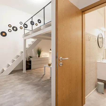 Apartment Bpr Vinyl Style With A/c Budapest