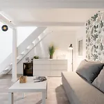 Bpr Vinyl Style With A/c Apartman